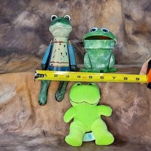 Frog Collectibles Trio Classic Toy Co Plush,Clay Pot frog,Resin Metal Wood Frog